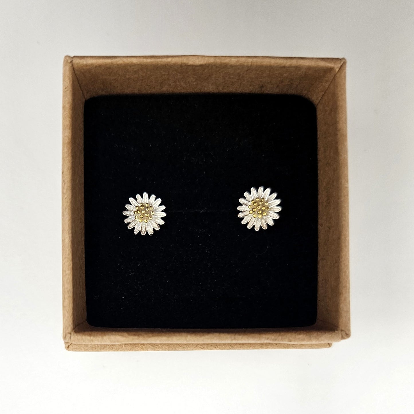 Daisy Studs
