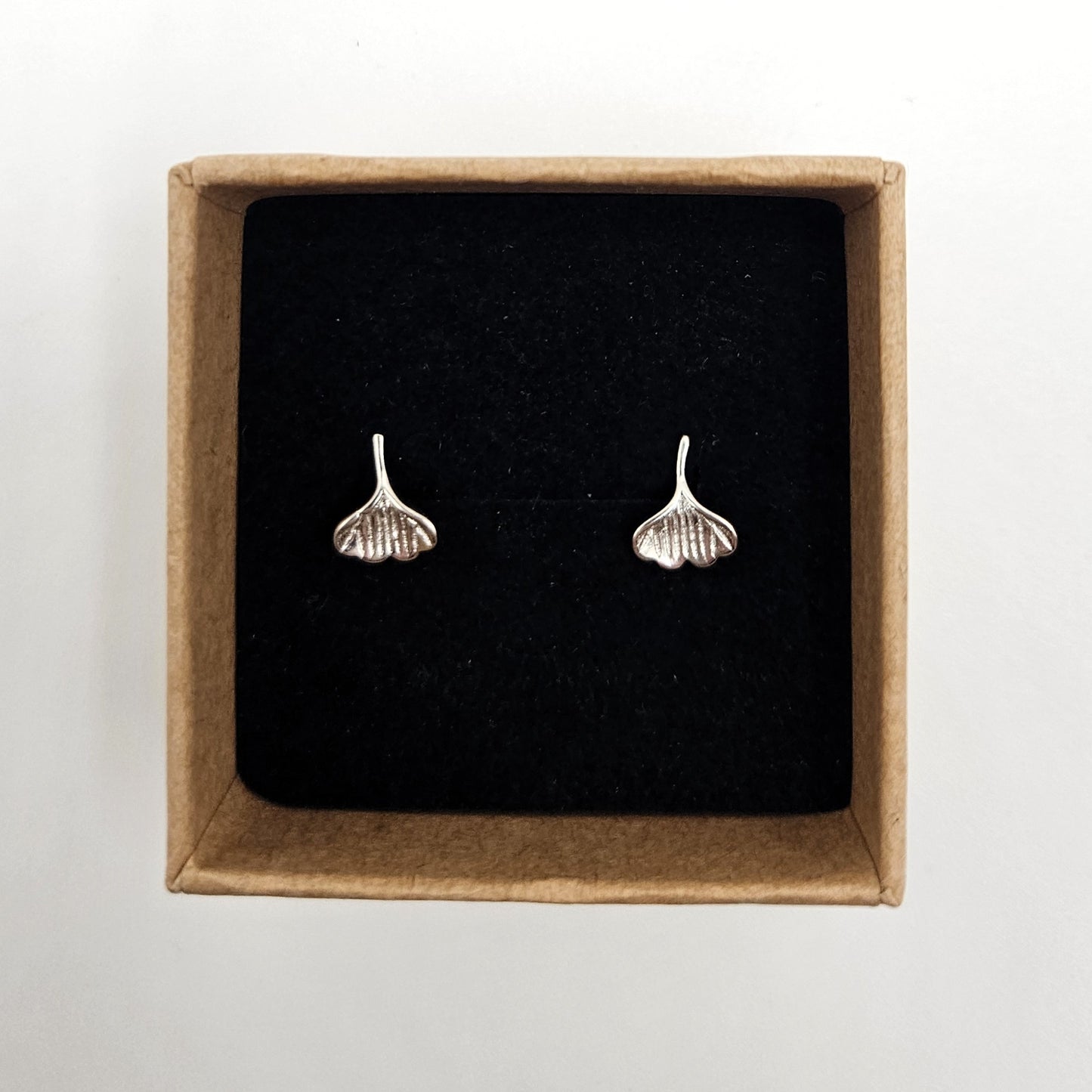 Ginkgo Biloba Leaf Stud