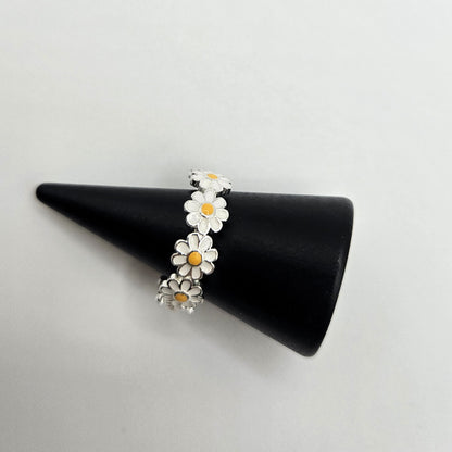 Daisy Chain Ring