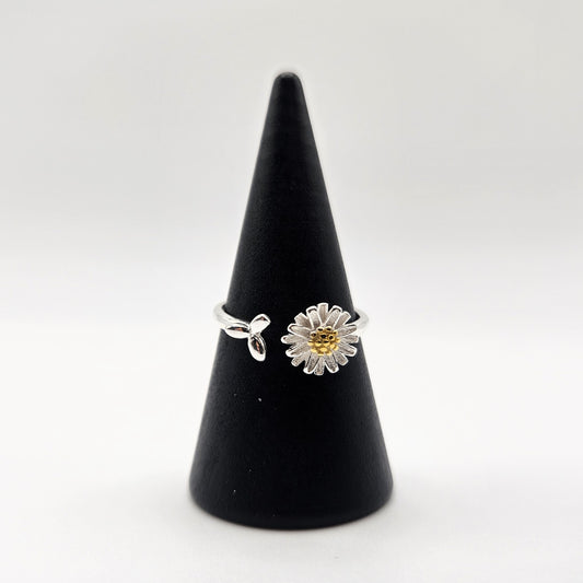 Daisy& Leaf Ring