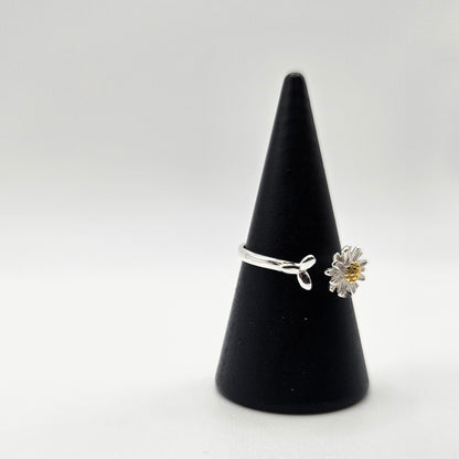 Daisy& Leaf Ring